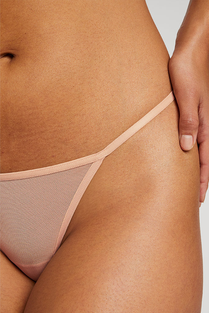 Sieve String Thong in Buff
